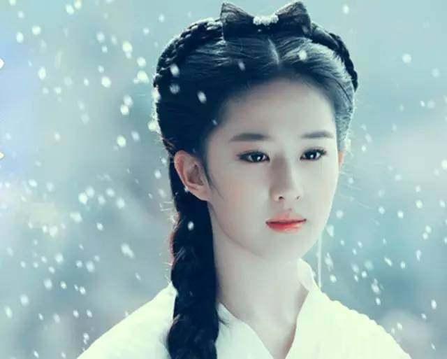 吃瓜娱乐圈刘亦菲,娱乐圈的瓜田仙子，美丽与实力并存